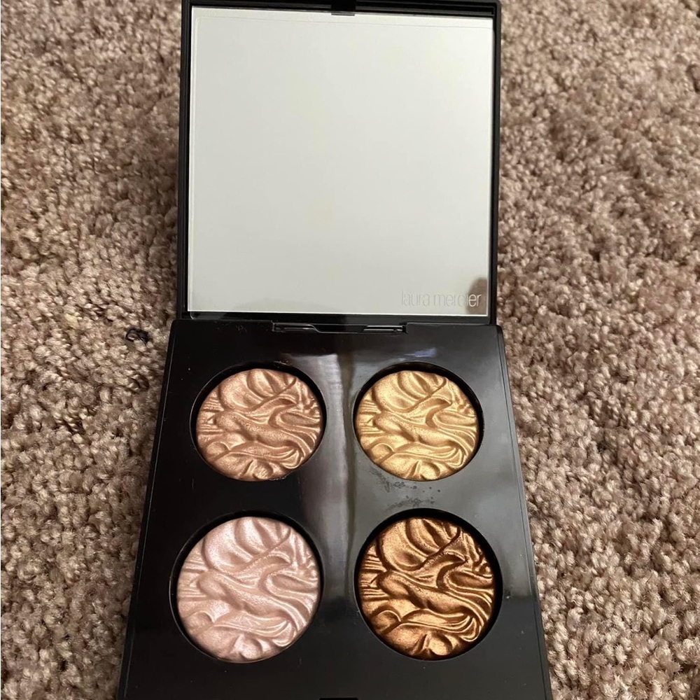 Laura mercier face illuminator collection- L’amour Exotique.